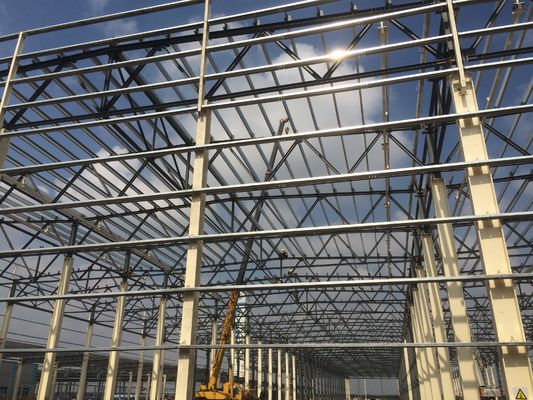 ساندویچ پانل فابریکه ای از ساختارهای فولادی