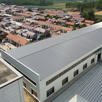 انبار فولادی پیش‌ساخته 200 متر در 150 متر برای کارخانه لجستیک