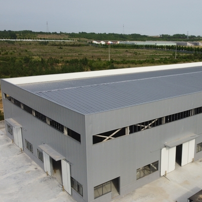 ساختمان کارگاه فولاد پیش ساخته Q235B Q355B ASTM A36 عمر 50 سال