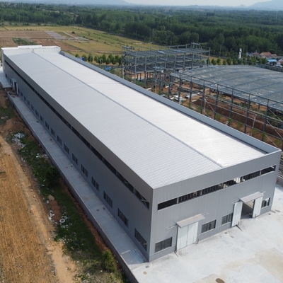 ساختمان کارگاه فولاد پیش ساخته Q235B Q355B ASTM A36 عمر 50 سال