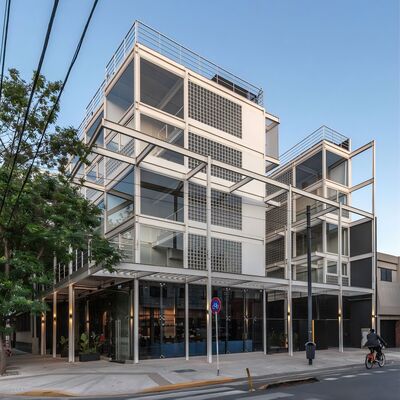 ساختمان‌های آپارتمانی مدرن با سازه فولادی، مسکن پیش‌ساخته با دوام برای زندگی شهری