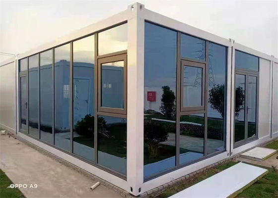 خانه کانتینری گالوانیزه با دیوارهای پنل شیشه ای